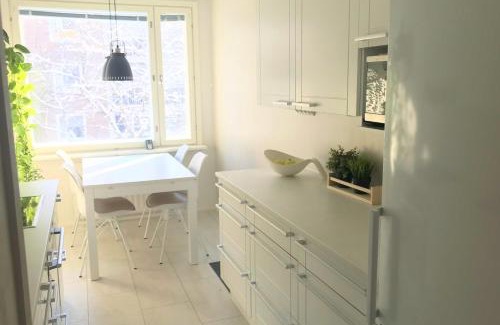 Tampere Apartment | Avara keskusta asunto + oma ilmainen parkkipaikka