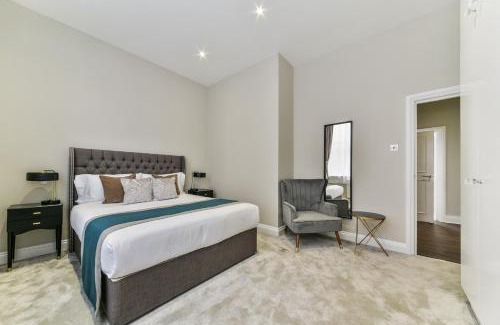 Farringdon Apartment | Avari Apartments - Hatton Collection