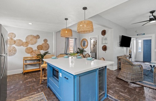 Galveston Apartment | Ave R - Coastal Escape