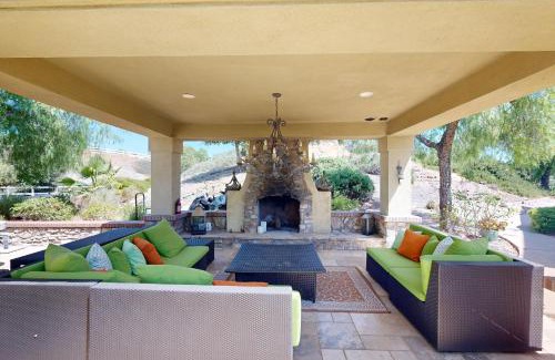 Murrieta House | Avenida De Arboles Oasis