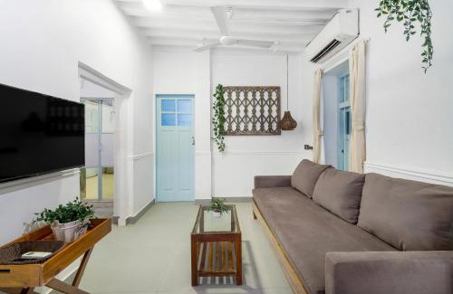 Pali Hill Apartment | Avenir 1BHK Bandra W The Bombay Home Company - Eco