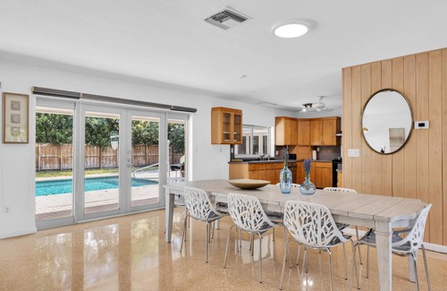 North Miami Beach House | Aventura Pool Villa