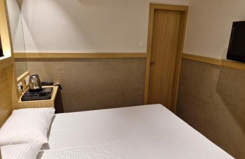 Paud Hotel | Avenue 10 Boutique Hotel