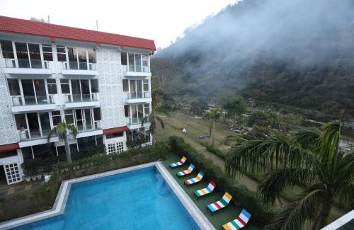 Sirala Hotel | Avenue 18 Resort