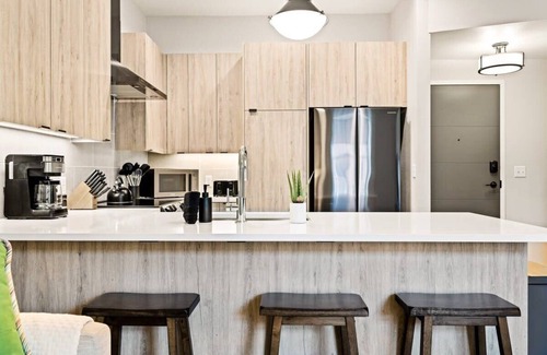 Golden Apartment | Avenue Hotel /Downtown Golden /Clear Creek Suite