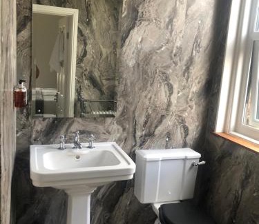 Bakewell House | Avenue House