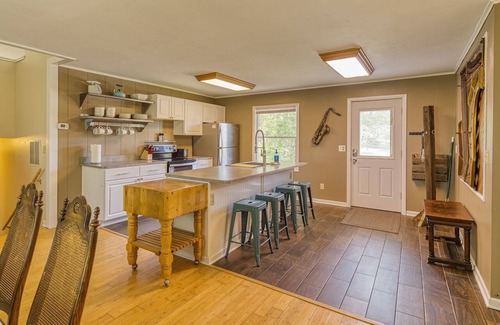 Baileys Harbor House | Avery Acres - Centrally located -Pool Table-