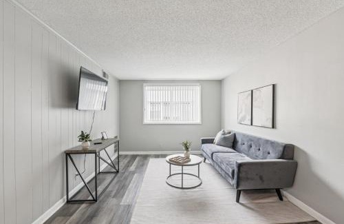 Glengarry Apartment | Avery Apartments D4 I Spacious 2 Bed 1 Bath