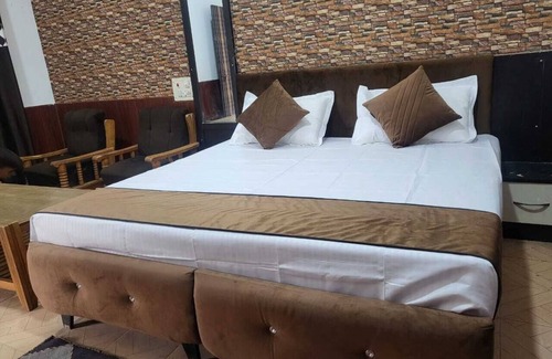 Mirzapur Hotel | Avexia Funcity Resort