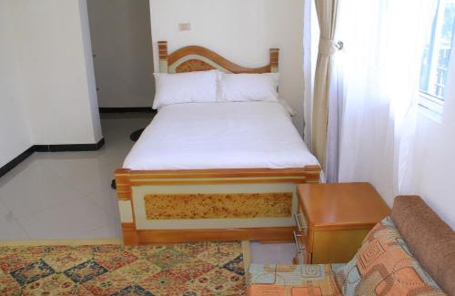 Nifas Silk-Lafto House | Avi Guest House
