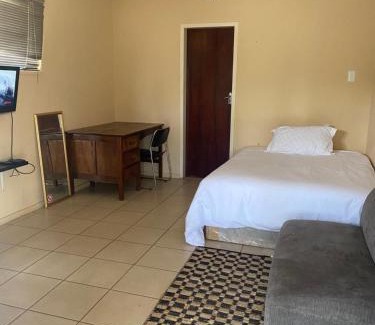Kempton Park Apartment | Aviation-stay