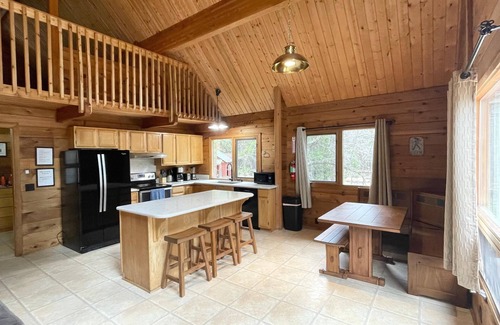 North Wawona Cabin | Avid Hiker Lodge