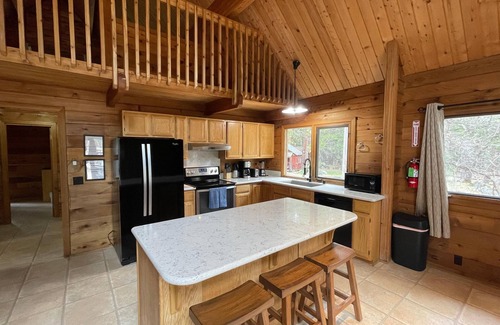North Wawona Cabin | Avid Hiker Lodge