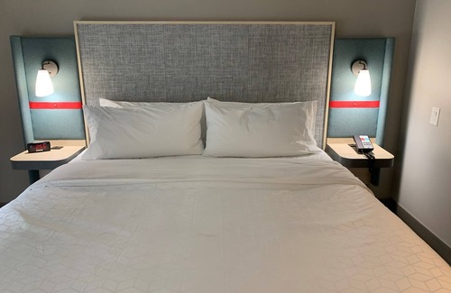 Salem Hotel | avid hotel Salem by IHG