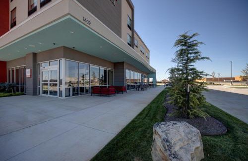 Yukon Hotel | Avid hotels - Oklahoma City - Yukon by IHG