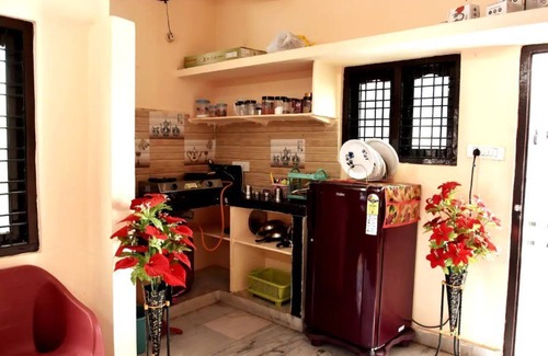 Hyderabad Apartment | AVN301 - Lovely 1 Bedroom, AC, Wifi, Kitchen set