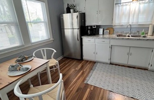 Avon Lake House | Avon Lake - Recent Remodeled & Spacious Charming 2BR Beach Home
