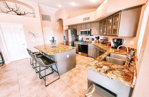 Avondale House | Avondale Pool Amazing Backyard Perfect for working crews and mid term stays
