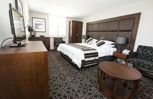 Randwick House | Avonmore on the Park Boutique Hotel