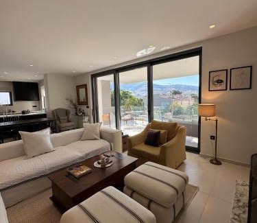 Glyfada Apartment | Avra Glyfada Retreat