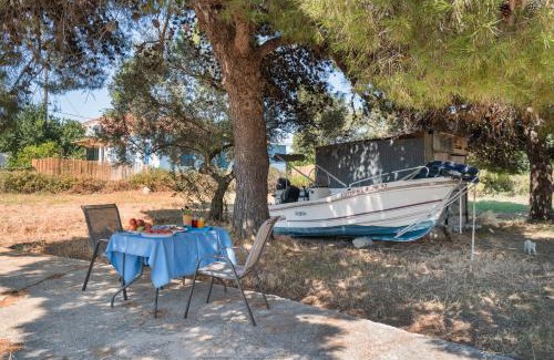 Mantzavinata House | Avra