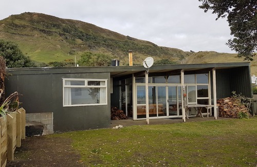 Awakino Cabin | Awakino Heads - stunning and rugged King Country getaway