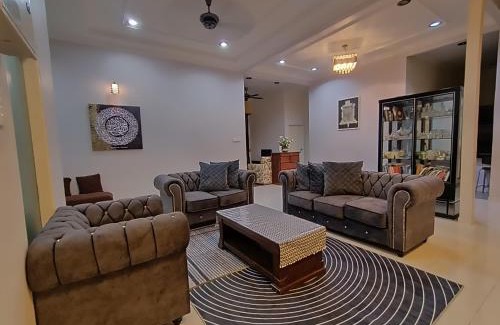Kuala Terengganu Villa | Awang's Villa Homestay