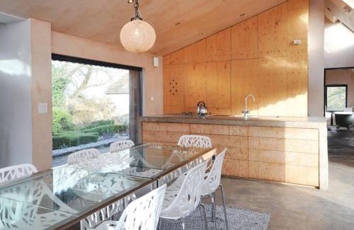 Batheaston House | Award winning 6-Bed hot tub House in Batheaston