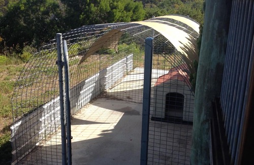 Pink Lake Apartment | Award Winning, Pet Friendly Accommodation