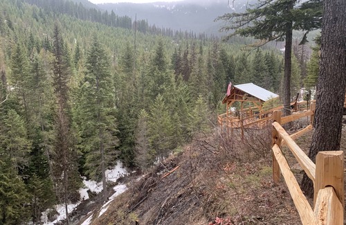 Noxon Cabin | Away from it all cabin Booking for the 2025 season. Winter recreation getaway
