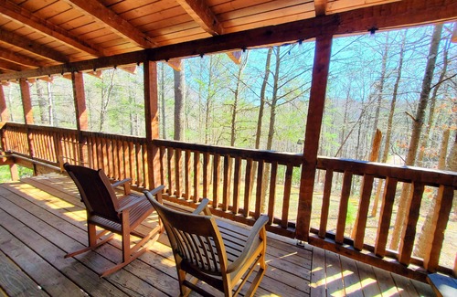 Gatlinburg - Pigeon Forge Cabin | Away from the Hustle and Bustle