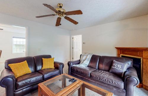 Mountain Springs House | Away to the Mountains
