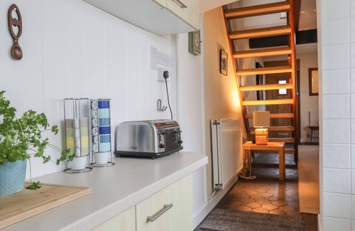 Criccieth Cottage | AWEL Y MOR, family friendly, character holiday cottage in Criccieth