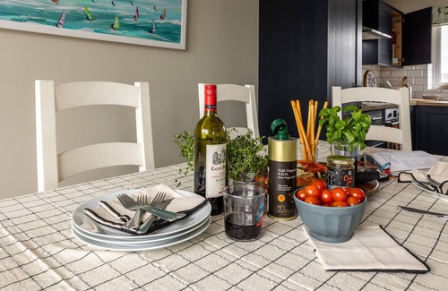 Rhosneigr House | Awelfa: Modern 3-Bed Home in Rhosneigr | Managed by Anglesey Holiday Lettings