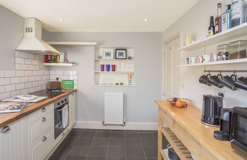 Mynytho Cottage | AWELON, family friendly, with open fire in Botwnnog
