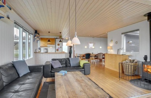 Remmer Strand House | "Awer" - 300m to the inlet by Interhome