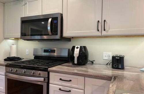 Scott County House | Awesome 3 Bedroom River Front Retreat right on the water!