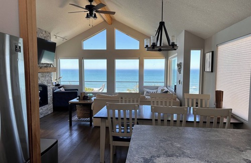 Nelscott House | Awesome 3bd 2bath 1490 sqft house with amazing ocean view!