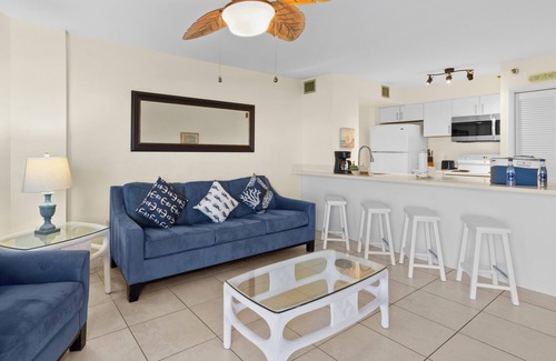 Tavernier Apartment | Awesome Amenities! 3 Spacious Suites, Outdoor Pool, Close to Harry Harris Park!