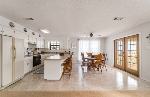 Southpointe House | Awesome and affordable 2 Bdrm, 2 Ba Gulf Front Private Home
