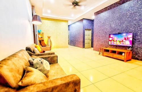 Jenjarom House | Awesome Ang Jenjarom Homestay