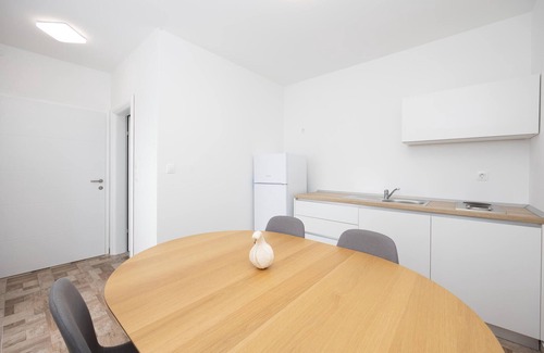Imotski Apartment | Awesome apartment in Vinjani Donji