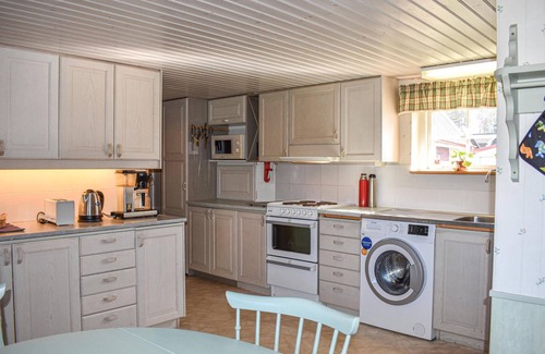 Nybrostrand Apartment | Awesome apartment in Nybrostrand