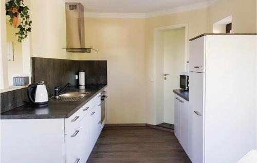 Brilon Apartment | Awesome Apartment In Brilon-Madfeld