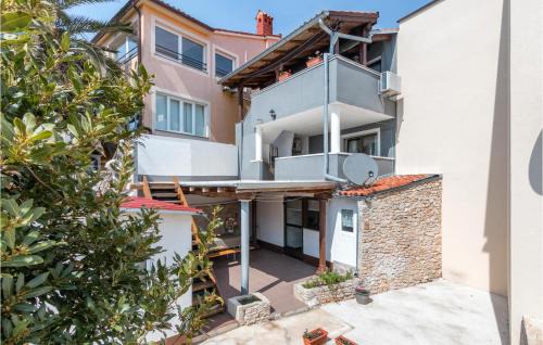 Liznjan Apartment | Awesome Apartment In Liznjan With Wifi
