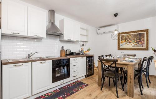 Rukavac Apartment | Awesome Apartment In Matulji With Wifi