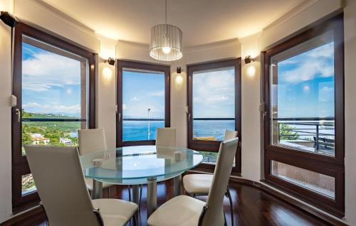 Volosko Apartment | Awesome Apartment In Opatija With Wifi