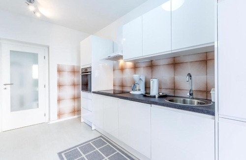 Podstrana Apartment | Awesome apartment in Podstrana w/ WiFi and 3 Bedrooms
