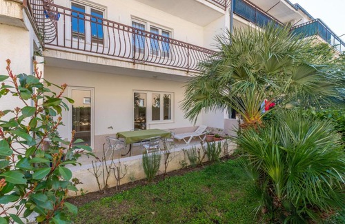 Podstrana Apartment | Awesome apartment in Podstrana w/ WiFi and 3 Bedrooms