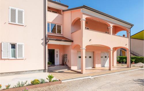 Rovinjsko Selo Apartment | Awesome Apartment In Rovinj